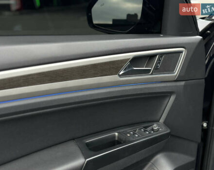 Черный Фольксваген Atlas, объемом двигателя 3.6 л и пробегом 179 тыс. км за 22000 $, фото 14 на Automoto.ua