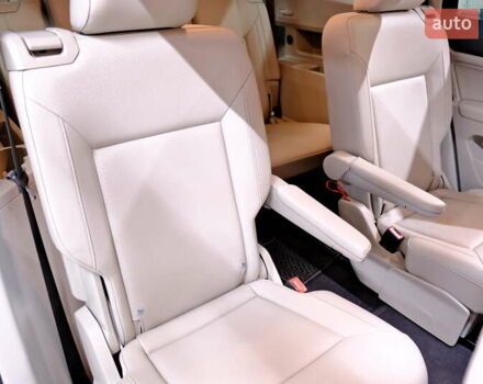 Черный Фольксваген Atlas, объемом двигателя 3.6 л и пробегом 96 тыс. км за 19900 $, фото 41 на Automoto.ua