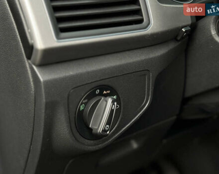 Черный Фольксваген Atlas, объемом двигателя 3.6 л и пробегом 179 тыс. км за 22000 $, фото 18 на Automoto.ua