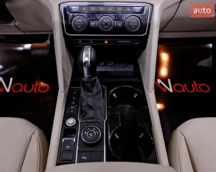 Черный Фольксваген Atlas, объемом двигателя 3.6 л и пробегом 96 тыс. км за 19900 $, фото 17 на Automoto.ua