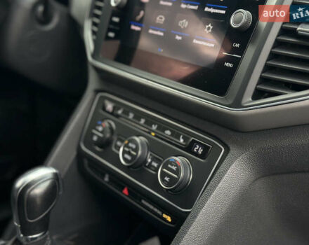 Черный Фольксваген Atlas, объемом двигателя 3.6 л и пробегом 179 тыс. км за 22000 $, фото 22 на Automoto.ua