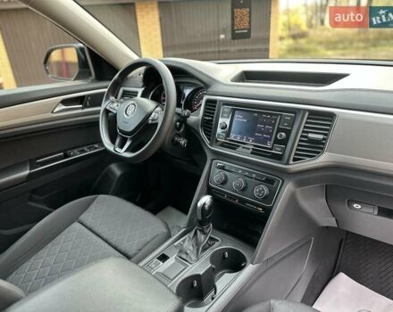 Чорний Фольксваген Atlas, об'ємом двигуна 2 л та пробігом 193 тис. км за 17950 $, фото 17 на Automoto.ua