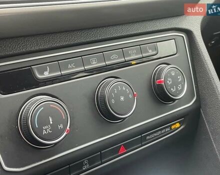 Черный Фольксваген Atlas, объемом двигателя 2 л и пробегом 161 тыс. км за 20800 $, фото 8 на Automoto.ua