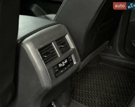 Черный Фольксваген Atlas, объемом двигателя 3.6 л и пробегом 179 тыс. км за 22000 $, фото 30 на Automoto.ua