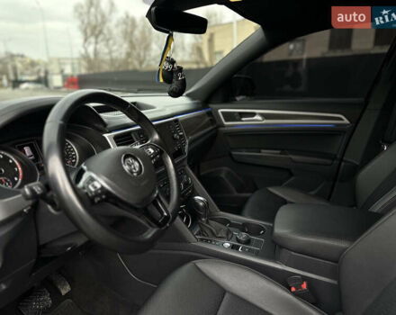 Черный Фольксваген Atlas, объемом двигателя 3.6 л и пробегом 179 тыс. км за 22000 $, фото 15 на Automoto.ua