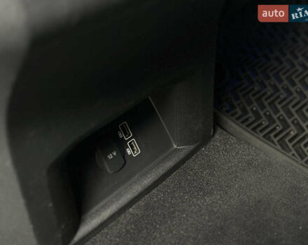 Черный Фольксваген Atlas, объемом двигателя 3.6 л и пробегом 179 тыс. км за 22000 $, фото 31 на Automoto.ua