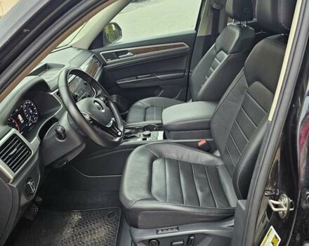 Черный Фольксваген Atlas, объемом двигателя 3.6 л и пробегом 90 тыс. км за 25500 $, фото 12 на Automoto.ua