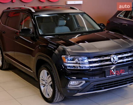 Черный Фольксваген Atlas, объемом двигателя 3.6 л и пробегом 96 тыс. км за 19900 $, фото 3 на Automoto.ua