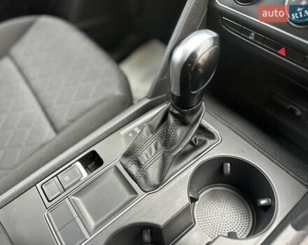 Чорний Фольксваген Atlas, об'ємом двигуна 2 л та пробігом 193 тис. км за 17950 $, фото 19 на Automoto.ua