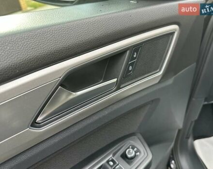 Чорний Фольксваген Atlas, об'ємом двигуна 2 л та пробігом 193 тис. км за 17950 $, фото 42 на Automoto.ua