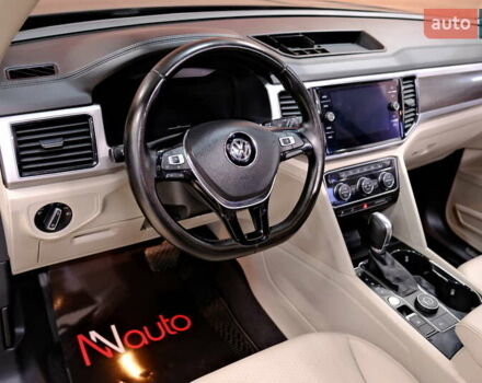 Черный Фольксваген Atlas, объемом двигателя 3.6 л и пробегом 96 тыс. км за 19900 $, фото 28 на Automoto.ua