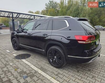 Черный Фольксваген Atlas, объемом двигателя 3.6 л и пробегом 90 тыс. км за 25500 $, фото 3 на Automoto.ua