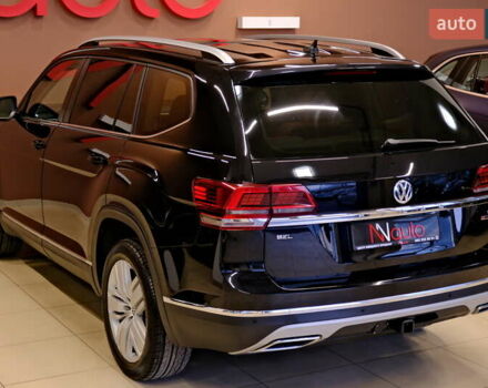 Черный Фольксваген Atlas, объемом двигателя 3.6 л и пробегом 96 тыс. км за 19900 $, фото 14 на Automoto.ua