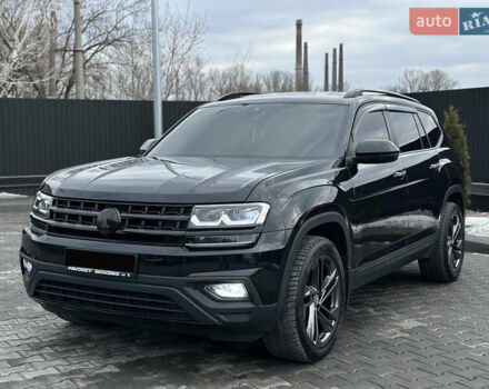 Черный Фольксваген Atlas, объемом двигателя 3.6 л и пробегом 179 тыс. км за 22000 $, фото 3 на Automoto.ua