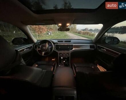 Черный Фольксваген Atlas, объемом двигателя 3.6 л и пробегом 159 тыс. км за 24000 $, фото 30 на Automoto.ua