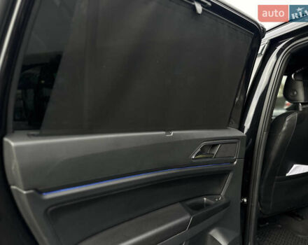 Черный Фольксваген Atlas, объемом двигателя 3.6 л и пробегом 179 тыс. км за 22000 $, фото 27 на Automoto.ua