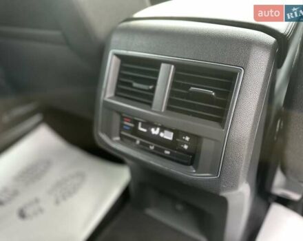 Чорний Фольксваген Atlas, об'ємом двигуна 2 л та пробігом 193 тис. км за 17950 $, фото 29 на Automoto.ua