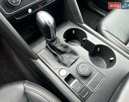 Чорний Фольксваген Atlas, об'ємом двигуна 3.6 л та пробігом 176 тис. км за 17999 $, фото 13 на Automoto.ua