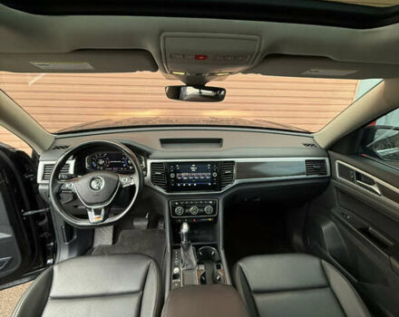 Черный Фольксваген Atlas, объемом двигателя 3.6 л и пробегом 80 тыс. км за 19900 $, фото 19 на Automoto.ua