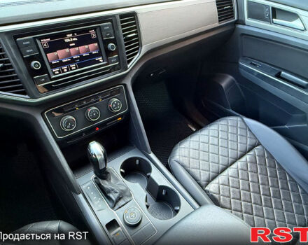 Черный Фольксваген Atlas, объемом двигателя 3.6 л и пробегом 68 тыс. км за 20800 $, фото 12 на Automoto.ua