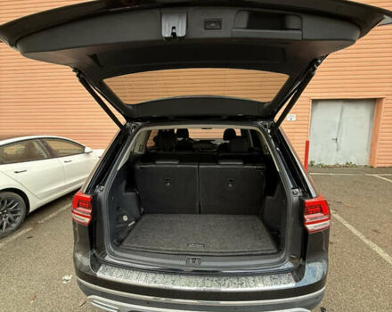 Черный Фольксваген Atlas, объемом двигателя 3.6 л и пробегом 80 тыс. км за 19900 $, фото 23 на Automoto.ua