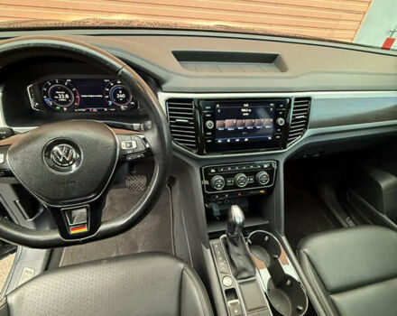 Черный Фольксваген Atlas, объемом двигателя 3.6 л и пробегом 80 тыс. км за 19900 $, фото 16 на Automoto.ua