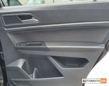 Черный Фольксваген Atlas, объемом двигателя 2 л и пробегом 235 тыс. км за 22300 $, фото 29 на Automoto.ua