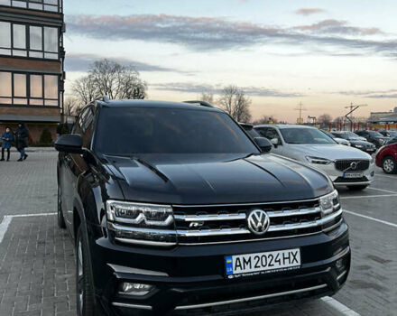 Черный Фольксваген Atlas, объемом двигателя 3.6 л и пробегом 122 тыс. км за 25000 $, фото 1 на Automoto.ua