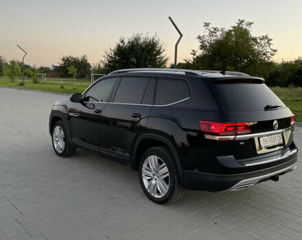 Чорний Фольксваген Atlas, об'ємом двигуна 3.6 л та пробігом 139 тис. км за 23000 $, фото 3 на Automoto.ua