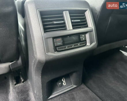 Чорний Фольксваген Atlas, об'ємом двигуна 3.6 л та пробігом 176 тис. км за 17999 $, фото 17 на Automoto.ua