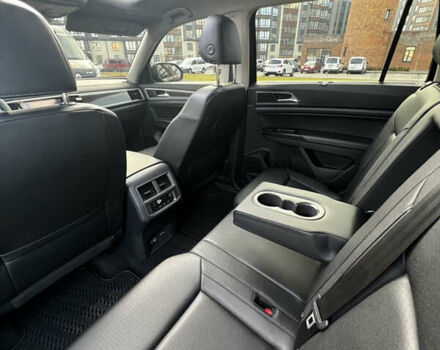 Черный Фольксваген Atlas, объемом двигателя 3.6 л и пробегом 122 тыс. км за 25000 $, фото 32 на Automoto.ua