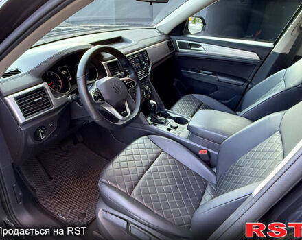 Черный Фольксваген Atlas, объемом двигателя 3.6 л и пробегом 68 тыс. км за 20800 $, фото 9 на Automoto.ua