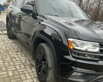Чорний Фольксваген Atlas, об'ємом двигуна 3.6 л та пробігом 116 тис. км за 23900 $, фото 4 на Automoto.ua