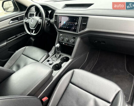 Чорний Фольксваген Atlas, об'ємом двигуна 3.6 л та пробігом 176 тис. км за 17999 $, фото 24 на Automoto.ua