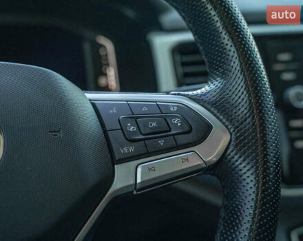 Черный Фольксваген Atlas, объемом двигателя 3.6 л и пробегом 111 тыс. км за 29800 $, фото 28 на Automoto.ua