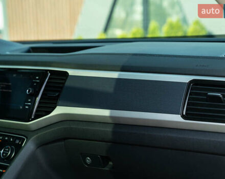 Черный Фольксваген Atlas, объемом двигателя 3.6 л и пробегом 111 тыс. км за 29800 $, фото 37 на Automoto.ua