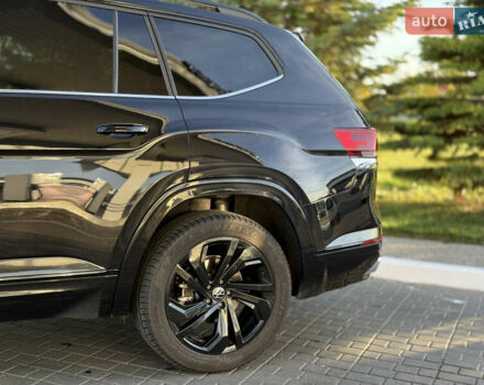 Черный Фольксваген Atlas, объемом двигателя 3.6 л и пробегом 128 тыс. км за 25000 $, фото 5 на Automoto.ua