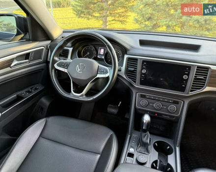 Черный Фольксваген Atlas, объемом двигателя 3.6 л и пробегом 128 тыс. км за 25000 $, фото 8 на Automoto.ua
