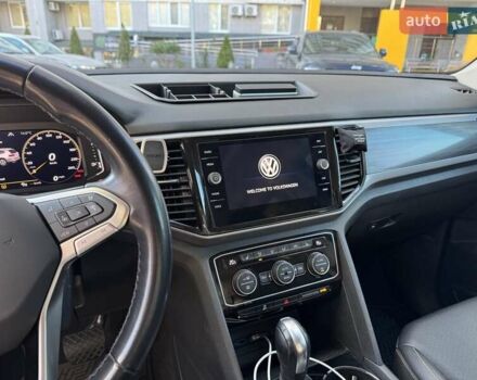 Черный Фольксваген Atlas, объемом двигателя 3.6 л и пробегом 69 тыс. км за 32000 $, фото 4 на Automoto.ua