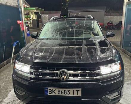 Черный Фольксваген Atlas, объемом двигателя 1.98 л и пробегом 138 тыс. км за 25500 $, фото 7 на Automoto.ua