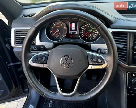 Черный Фольксваген Atlas, объемом двигателя 3.6 л и пробегом 69 тыс. км за 27500 $, фото 38 на Automoto.ua