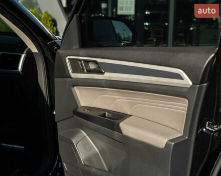 Черный Фольксваген Atlas, объемом двигателя 3.6 л и пробегом 111 тыс. км за 29800 $, фото 47 на Automoto.ua