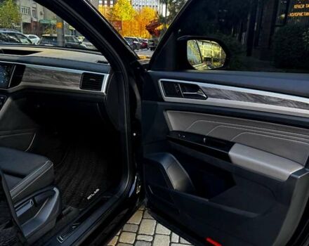 Черный Фольксваген Atlas, объемом двигателя 3.6 л и пробегом 69 тыс. км за 27500 $, фото 50 на Automoto.ua