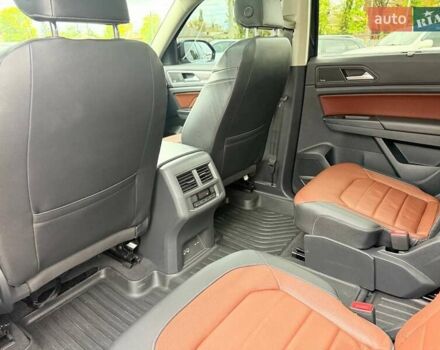 Чорний Фольксваген Atlas, об'ємом двигуна 3.6 л та пробігом 60 тис. км за 32500 $, фото 18 на Automoto.ua