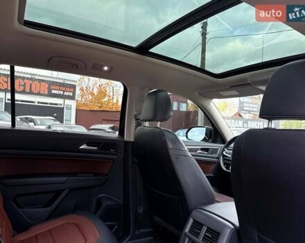 Чорний Фольксваген Atlas, об'ємом двигуна 3.6 л та пробігом 60 тис. км за 32500 $, фото 21 на Automoto.ua