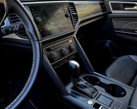 Черный Фольксваген Atlas, объемом двигателя 3.6 л и пробегом 69 тыс. км за 27500 $, фото 62 на Automoto.ua