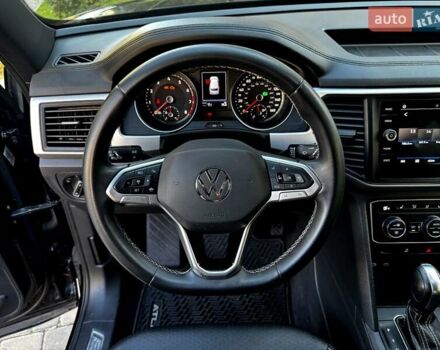 Черный Фольксваген Atlas, объемом двигателя 3.6 л и пробегом 69 тыс. км за 27500 $, фото 3 на Automoto.ua