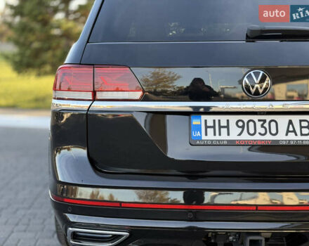 Черный Фольксваген Atlas, объемом двигателя 3.6 л и пробегом 128 тыс. км за 25000 $, фото 26 на Automoto.ua