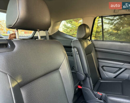 Черный Фольксваген Atlas, объемом двигателя 3.6 л и пробегом 128 тыс. км за 25000 $, фото 22 на Automoto.ua