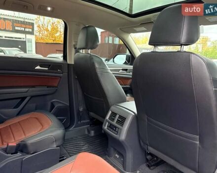 Чорний Фольксваген Atlas, об'ємом двигуна 3.6 л та пробігом 60 тис. км за 32500 $, фото 20 на Automoto.ua